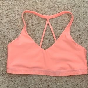 Under Armour unlined sports bra medium